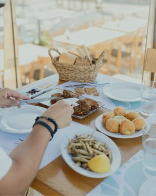 Ιππόκαμπος: Βούτα σε μια θάλασσα γεύσεων!