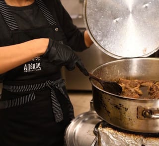 Alekos Cretan Cuisine: Where the Hosts Truly Feed You!