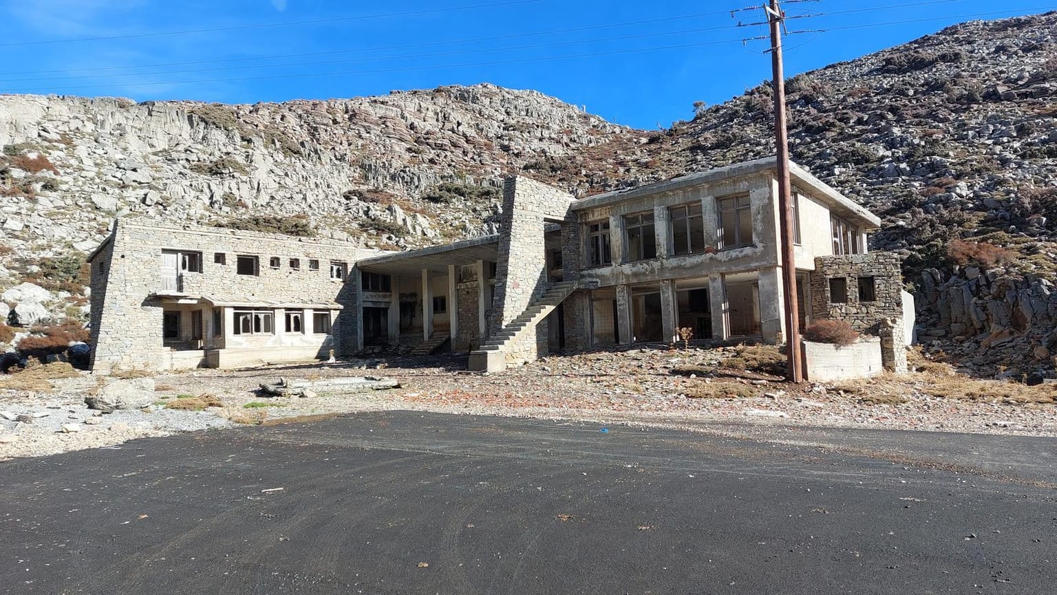 Mountain Refuge (Former Ski Resort) in Anogia