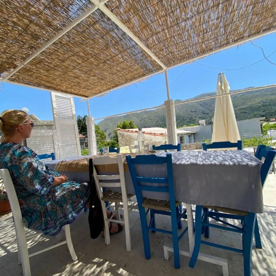 Η Τασούλα: Μία ταβέρνα που αξίζει να ανακαλύψεις στα Αγκουσελιανά Ρεθύμνου!