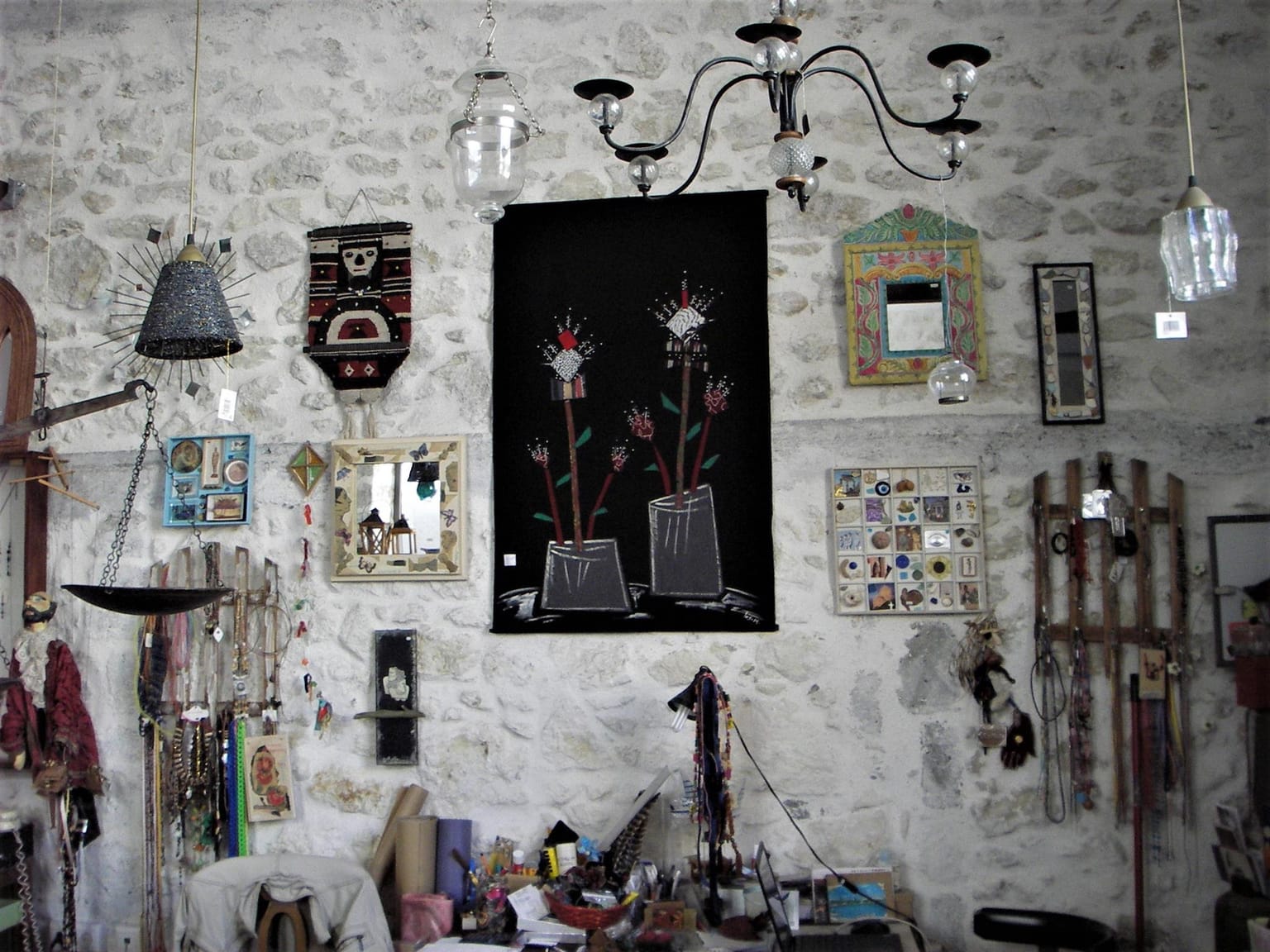 Gift Shop / Antique Store Simeon: Gifts from a bygone era!