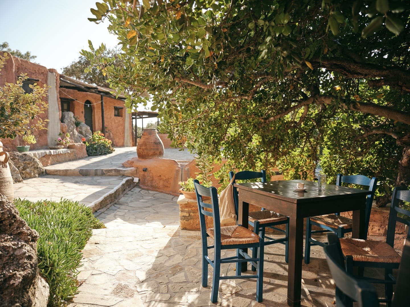 Amadolakkos Café: 10 Dishes Done Right in Koufi, Rethymno!